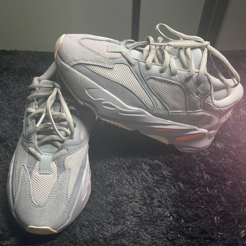 Yeezy Boost 700 'Inertia Size 5